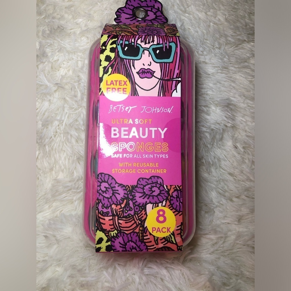💋💄Betsey Johnson Beauty Sponges - 8 Pack 💄💋 NWT